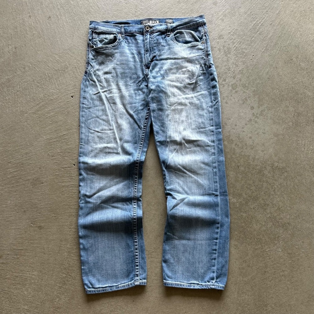 Vintage BKE Buckle Jeans Size 38R Blue Light Wash Denim Tyler Straight Leg